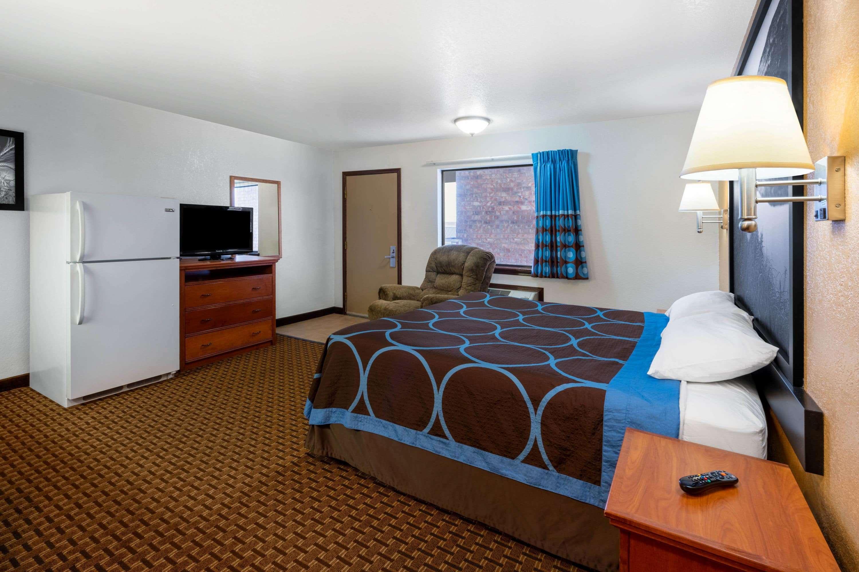 Hotel Super 8 By Wyndham Goodland Exterior foto